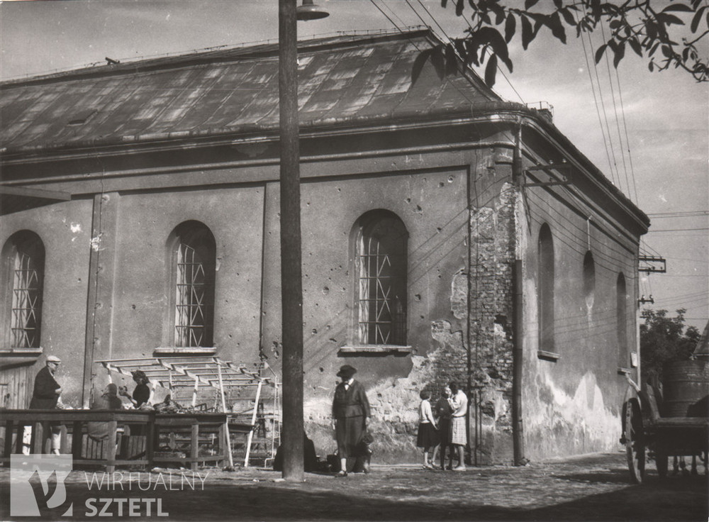 Synagoga w Dębicy, Krakowska street 3, 1961, photo: Jerzy Żurawski / source: www. sztetl.org.pl